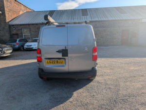 2022 Citroen Dispatch 1.5 Bluehdi 1000 Enterprise Pro M Fwd 2 Euro 6 (s/s) 6dr in Grey — image 3