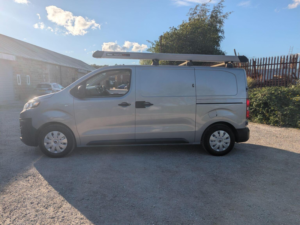 2022 Citroen Dispatch 1.5 Bluehdi 1000 Enterprise Pro M Fwd 2 Euro 6 (s/s) 6dr in Grey — image 5