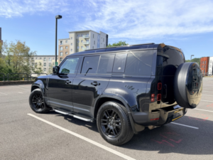 2021 Land Rover Defender 110 3.0 D200 Mhev S in Black — image 5