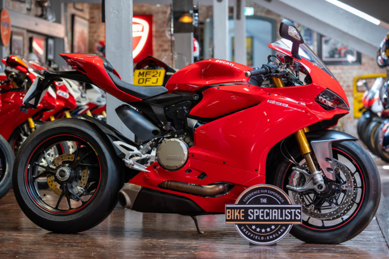 2016 Ducati 1299 Panigale *s Model - Just 533 Miles!* in Red — image 1