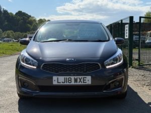 2018 Kia Ceed 1.6 Crdi 2 Hatchback 5dr Diesel Manual Euro 6 (s/s) (134 Bhp) in Multicolour — image 2