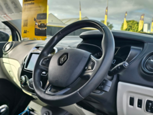 2018 Renault Captur 0.9 Tce Energy Gt Line SUV 5dr Petrol Manual Euro 6 (s/s) (90 Ps) in Blue — image 3