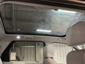 2016 Land Rover Discovery Sport Td4 Hse Black in Brown — image 3