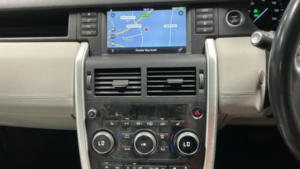 2016 Land Rover Discovery Sport Td4 Hse Black in Brown — image 4