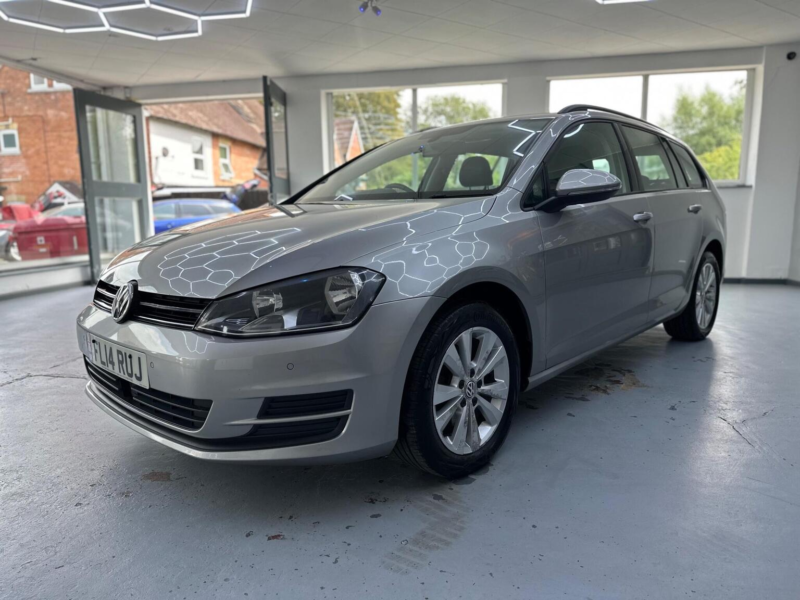 2014 Volkswagen Golf 1.6 Tdi Bluemotion Tech Se Euro 5 (s/s) 5dr in Silver — image 1