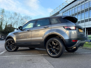 2017 Land Rover Range Rover Evoque 2.0 Td4 Se Tech Auto 4WD Euro 6 (s/s) 5dr in Grey — image 3