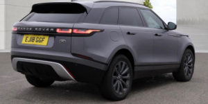 2018 Land Rover Range Rover Velar 2.0 D180 R-Dynamic Se Auto 4WD Euro 6 (s/s) 5dr in Grey — image 4