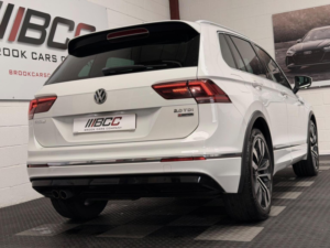2016 Volkswagen Tiguan 2.0 Tdi R-Line 4motion Euro 6 (s/s) 5dr in White — image 3