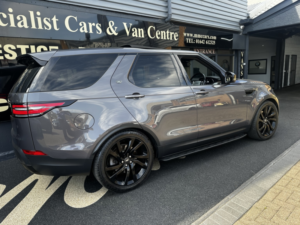 2017 Land Rover Discovery 3.0 Td V6 Hse Luxury in Grey — image 6