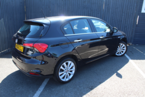 2016 Fiat Tipo 1.3 Tipo Hatchback 1.3 Multijet Ii 95hp Lounge in Black — image 6