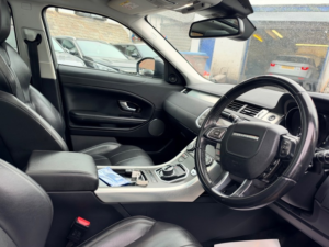 2019 Land Rover Range Rover Evoque Td4 Se Tech in Grey — image 2