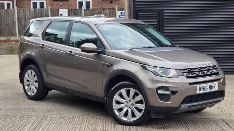 2016 Land Rover Discovery Sport 2.0 Td4 Se Tech Auto 4WD Euro 6 (s/s) 5dr in Brown — image 1