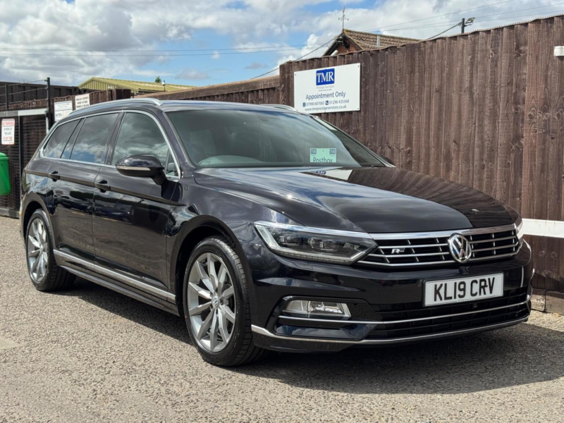 2019 Volkswagen Passat 1.5 Tsi Evo R-Line DSG Euro 6 (s/s) 5dr in Black — image 1