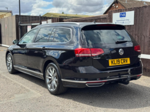 2019 Volkswagen Passat 1.5 Tsi Evo R-Line DSG Euro 6 (s/s) 5dr in Black — image 2