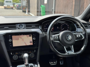 2019 Volkswagen Passat 1.5 Tsi Evo R-Line DSG Euro 6 (s/s) 5dr in Black — image 4