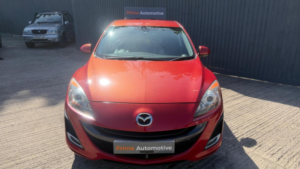 2011 Mazda Mazda3 1.6 Takuya Euro 5 5dr in Red — image 2