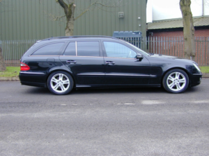 2007 Mercedes-Benz E Class Ref 8819 - Mercedes Benz W211 E Class E320 Cdi Diesel Estate Auto – Air Con (rhd - Ex Japan) in Black — image 2