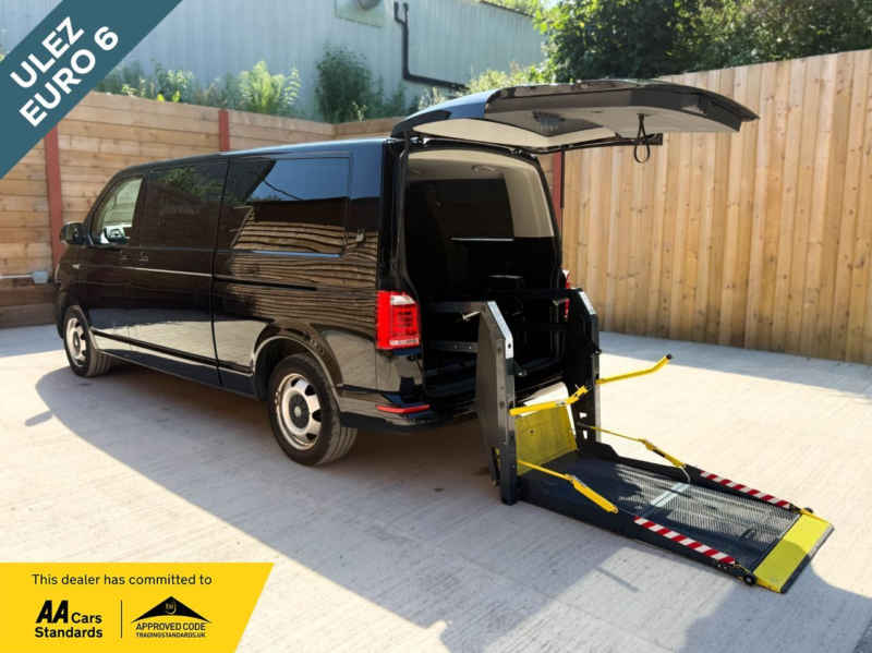 2018 Volkswagen Transporter Lwb 7 SEAT Auto Wheelchair Accessible Disabled Access Vehicle Wav in Black — image 1