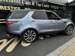 2018 Land Rover Discovery 3.0 Td V6 Hse Luxury in Blue — image 4