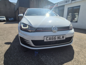 2017 Volkswagen Golf 2.0 Tsi Bluemotion Tech Gti in White — image 3