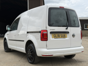 2018 Volkswagen Caddy 2.0 Tdi C20 Bluemotion Tech Trendline in White — image 5