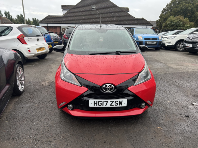 2017 Toyota Aygo 1.0 Vvt-I X-Cite 4 Red Bi-Tone in Red — image 1