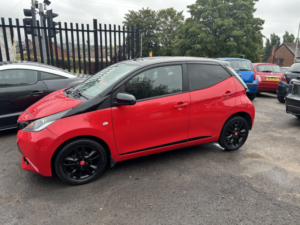 2017 Toyota Aygo 1.0 Vvt-I X-Cite 4 Red Bi-Tone in Red — image 6