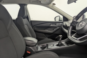 2023 Nissan Qashqai 1.3 Dig-T Mhev Acenta Premium SUV 5dr Petrol Hybrid Manual Euro 6 (s/s) (140 Ps) in White — image 3