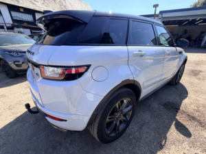 2018 Land Rover Range Rover Evoque Td4 Landmark in White — image 2