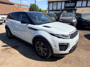 2018 Land Rover Range Rover Evoque Td4 Landmark in White — image 3