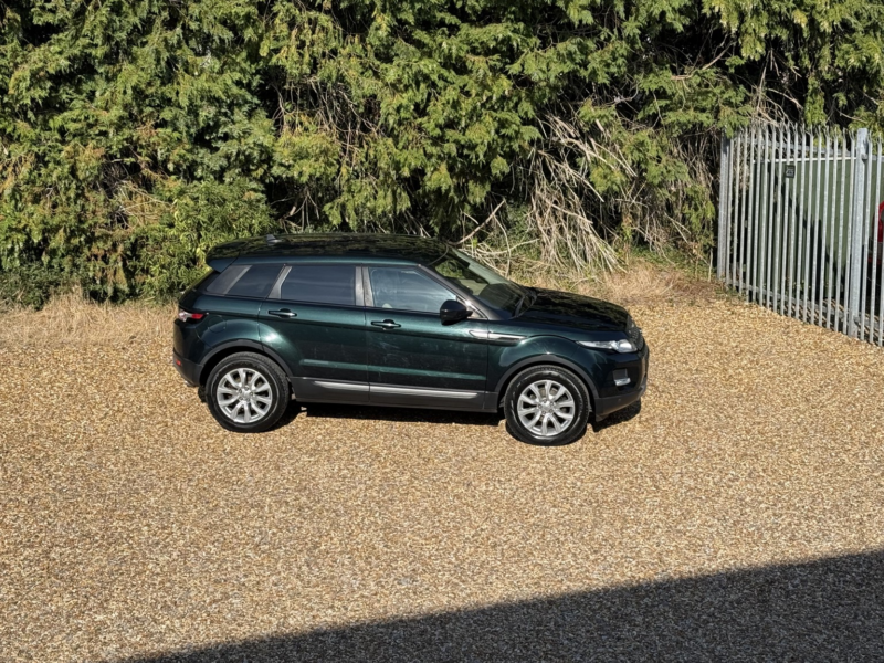 2014 Land Rover Range Rover Evoque 2.2 Sd4 Pure Tech in Green — image 1