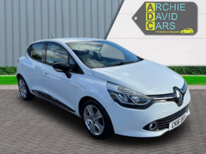 2016 Renault Clio 1.2 Dynamique Nav 1.2 16v 75 in White — image 3