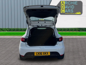 2016 Renault Clio 1.2 Dynamique Nav 1.2 16v 75 in White — image 5
