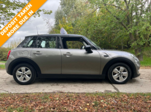 2019 MINI Hatch 1.5 Cooper Classic Hatchback 5dr Petrol Manual Euro 6 (s/s) (136 Ps) in Silver — image 2