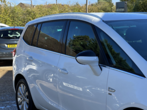 2016 Vauxhall Zafira Tourer 1.4 I Turbo Se in White — image 5