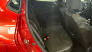2013 Renault Clio 1.2 16v Dynamique Medianav Euro 5 5dr in Red — image 5