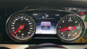 2018 Mercedes-Benz E Class 3.0 E350d V6 Amg Line (premium Plus) Cabriolet G-Tronic+ 4matic Euro 6 (s/s) 2dr in White — image 4