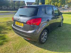 2017 Kia Venga 1.6 3 MPV 5dr Petrol Auto Euro 6 (123 Bhp) in Silver — image 4