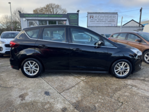 2017 Ford C-Max 1.0 T Ecoboost Zetec in Black — image 2