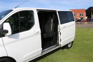2021 Ford Transit Custom 2.0 Transit Custom Limited Dciv 320 L2 2.0l Ecoblue 185ps Fwd 6 Speed Manual in White — image 4