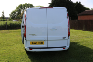 2021 Ford Transit Custom 2.0 Transit Custom Limited Dciv 320 L2 2.0l Ecoblue 185ps Fwd 6 Speed Manual in White — image 6