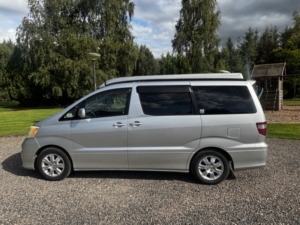 2002 Toyota Alphard