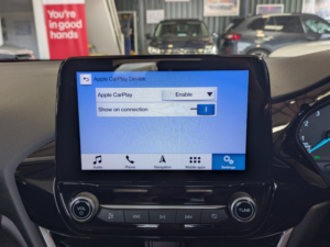 2018 Ford Fiesta 1.1 Ti-Vct Zetec 5 Door. 2 Owners. Just Serviced. Sat Nav. Apple Carplay. in Red — image 4