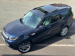 2017 Land Rover Discovery 2.0 Sd4 Hse Luxury Auto 4WD Euro 6 (s/s) 5dr in Blue — image 4