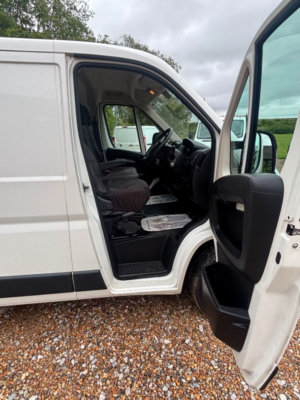 2021 Citroen Relay 2.2 Bluehdi 33 Enterprise Panel Van 5dr Diesel Manual L1 Euro 6 (s/s) (120 Ps) in White — image 4