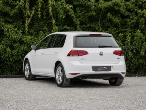 2015 Volkswagen Golf 1.4 Tsi Bluemotion Tech Match in White — image 3