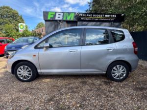 2003 Honda Jazz 1.4 I-Dsi Se CVT-7 5dr in Silver — image 2
