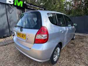 2003 Honda Jazz 1.4 I-Dsi Se CVT-7 5dr in Silver — image 6