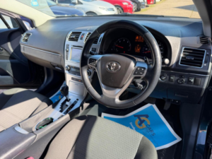 2013 Toyota Avensis 2.2 D-Cat Icon Auto Euro 5 4dr in Grey — image 3