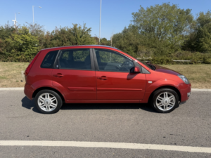 2007 Ford Fiesta 1.4 Ghia in Red — image 2